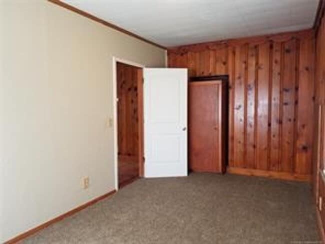 Building Photo - 325 W Shawnee St