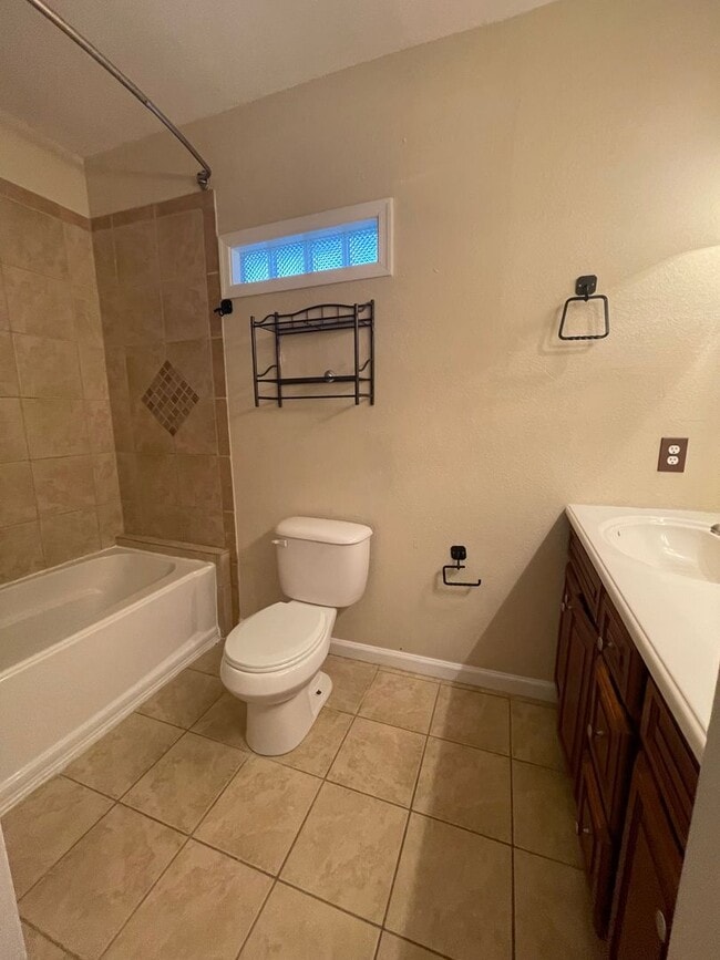 Building Photo - Chesterfield Heights