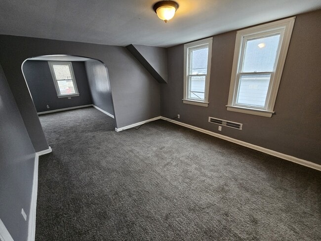 Building Photo - 3336 W 54th St