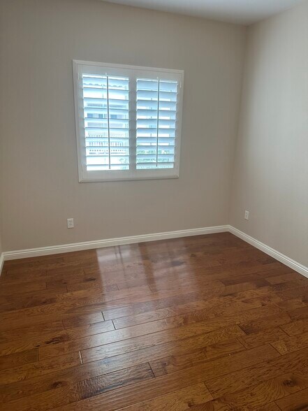 Building Photo - 715 Garonne St