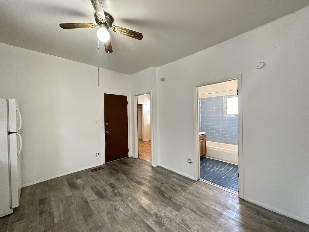 Building Photo - 1717 N Kimball Ave