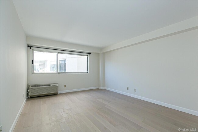 Building Photo - 88 Cutter Mill Rd