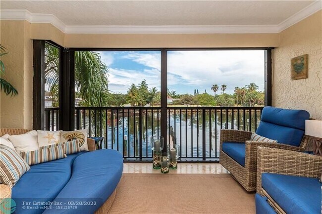 Building Photo - 270 Captains Walk