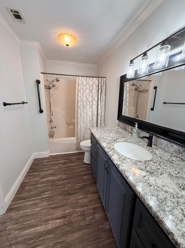 Building Photo - House For Rent with Pool