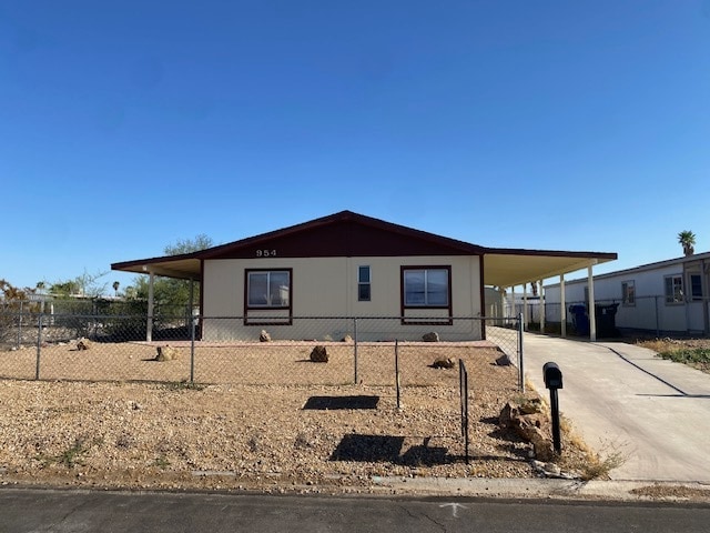 Primary Photo - 954 Roadrunner Dr