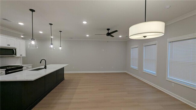 Building Photo - 435 Carrera Ln