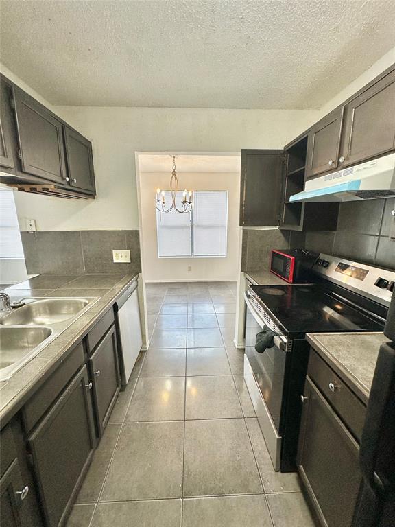 Building Photo - 9103 Japonica Ct
