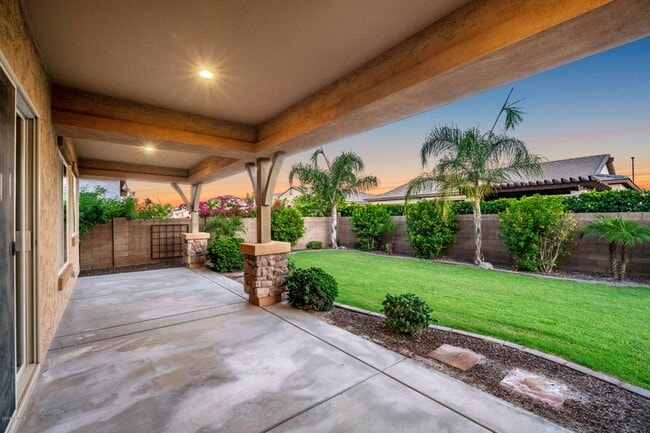 Building Photo - 953 E Boston St