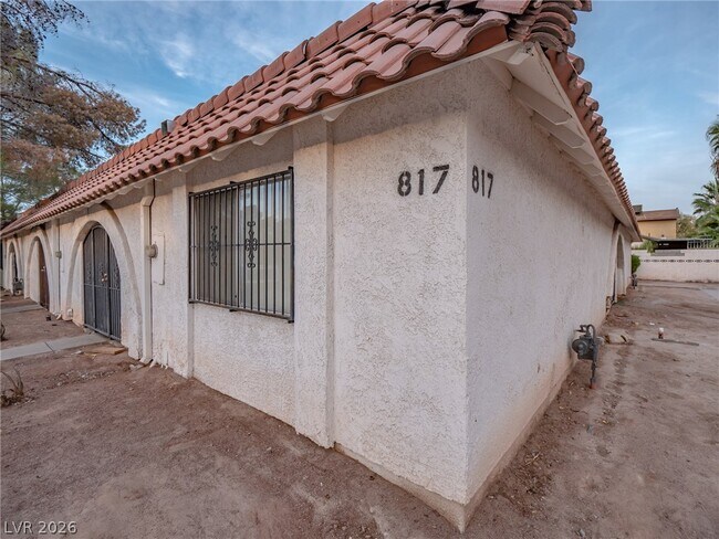 Building Photo - 817 Mantis Way