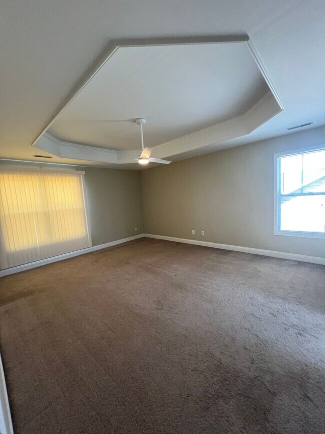 Building Photo - 7108 Verona Dr