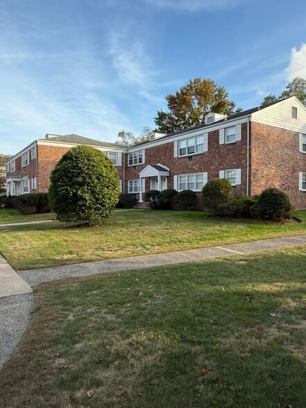 Building Photo - 139 Ridge Rd