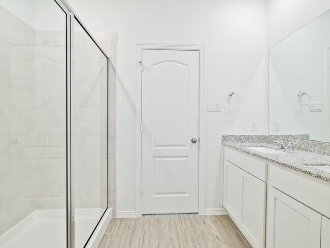 Building Photo - 10711 Catclaw Ct