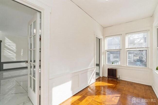 Building Photo - 41-43 Poe Avenue Unit