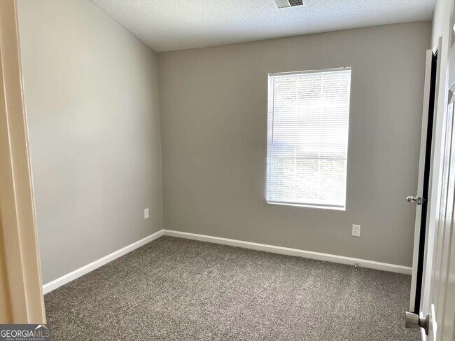 Building Photo - 7104 Merrywood Dr