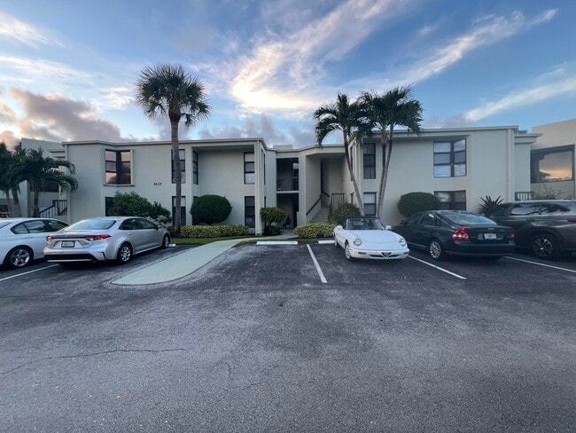 Building Photo - 6417 La Costa Dr