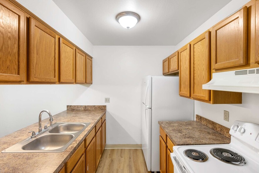 Building Photo - York Hills Apartments