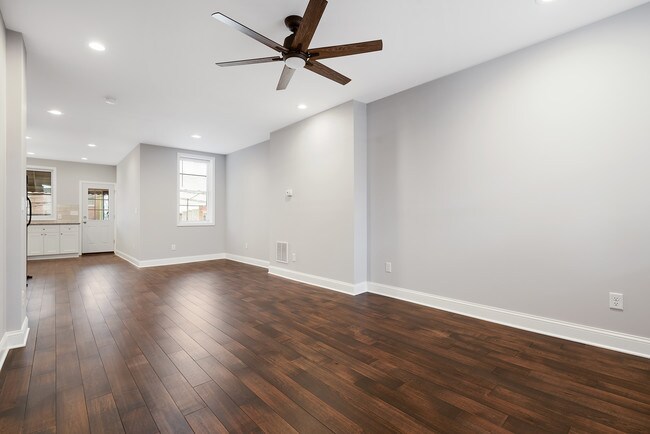 Building Photo - 523 Rappolla St