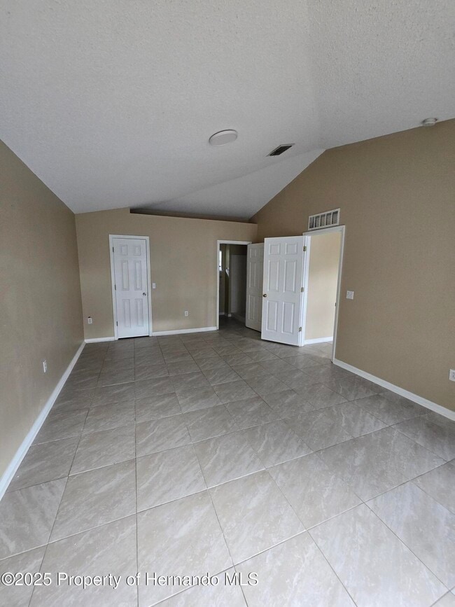 Building Photo - 2072 Haulover Ave