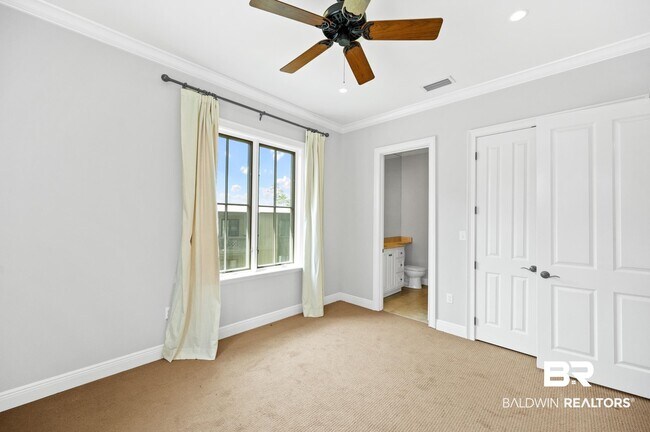 Building Photo - 32511 Water View Dr E