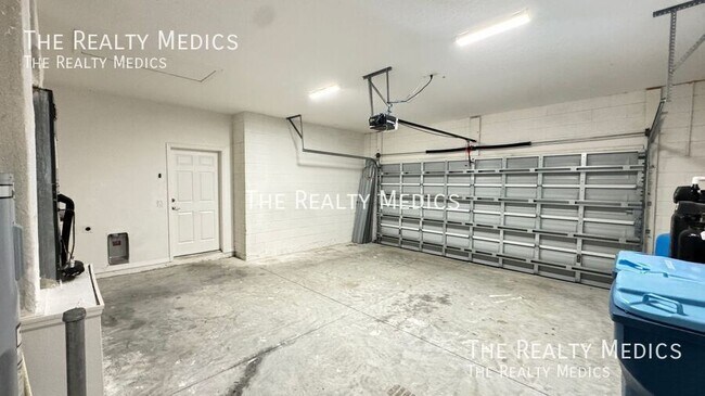 Building Photo - 2613 Tolman Ave SE