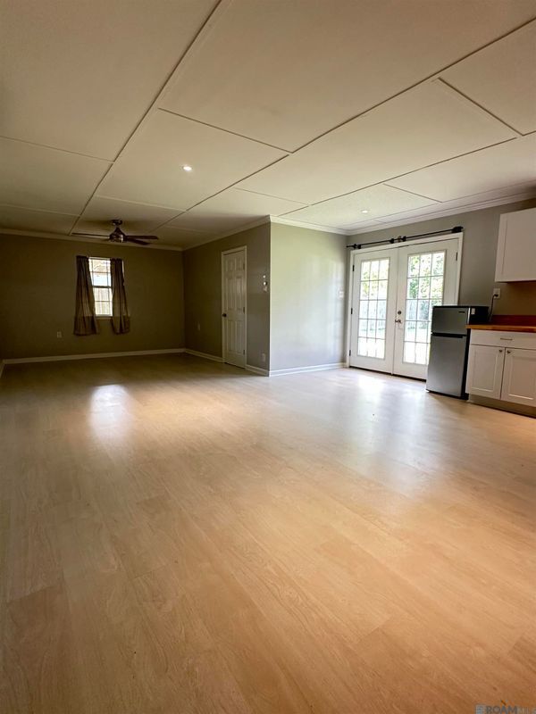 Building Photo - 376 Croydon Ave