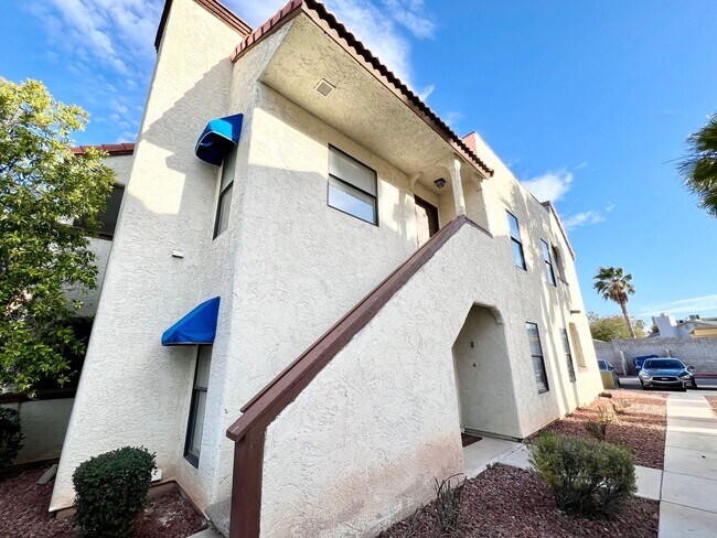 Primary Photo - REMODELED 2BD/2BA NEAR JONES/SAHARA W/ COM...