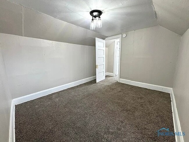 Building Photo - 1723 Stahlwood Ave