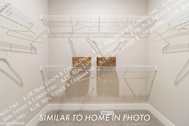 Building Photo - 3212 NE Fawn Ln