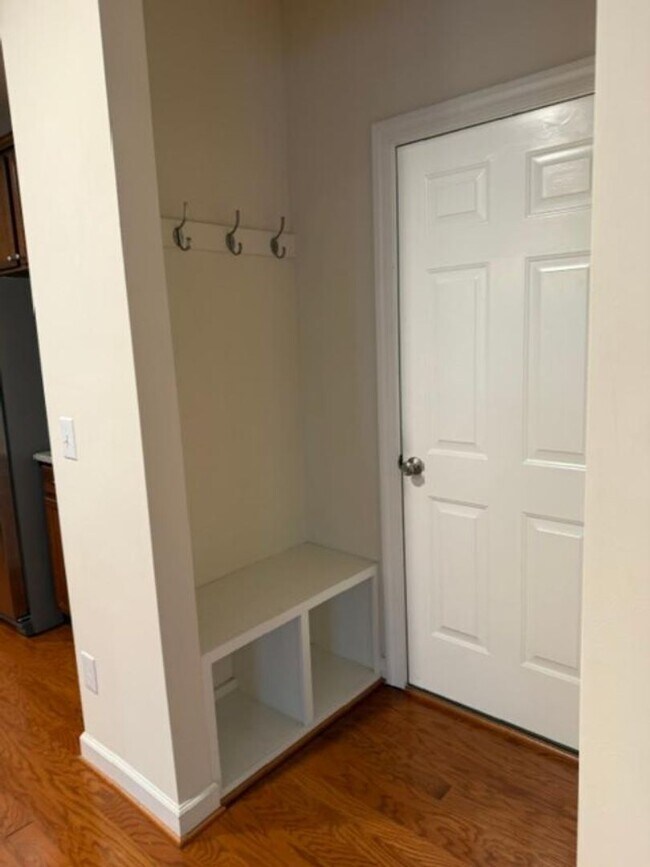 Building Photo - 2460 Pecan Ridge Way