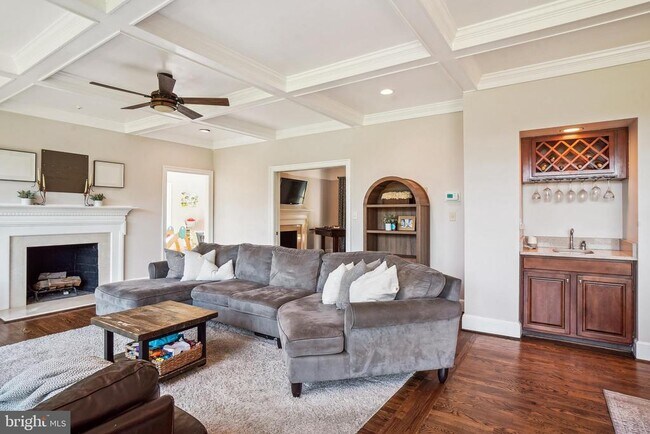 Building Photo - 9140 Goshen Valley Dr