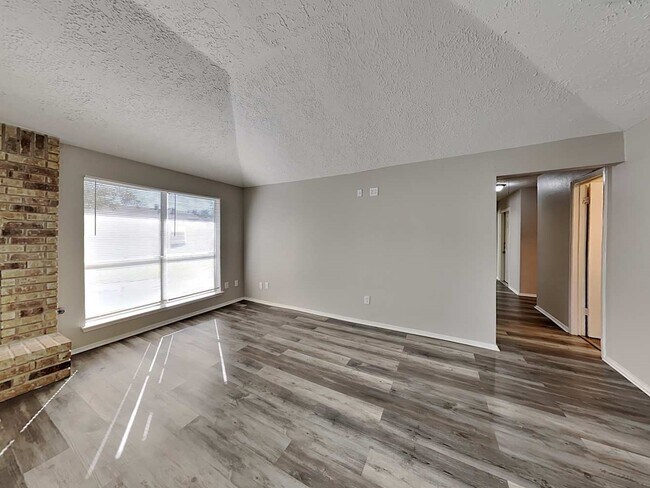 Building Photo - 4126 Pocahontas Dr