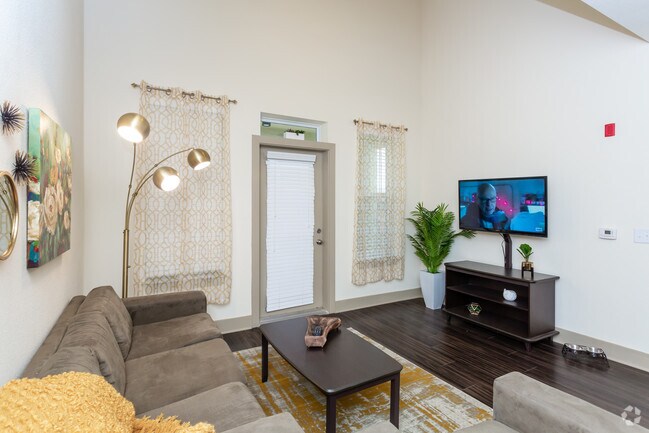 4BR,4BA-D2 - Domain at Waco- STUDENT LIVING