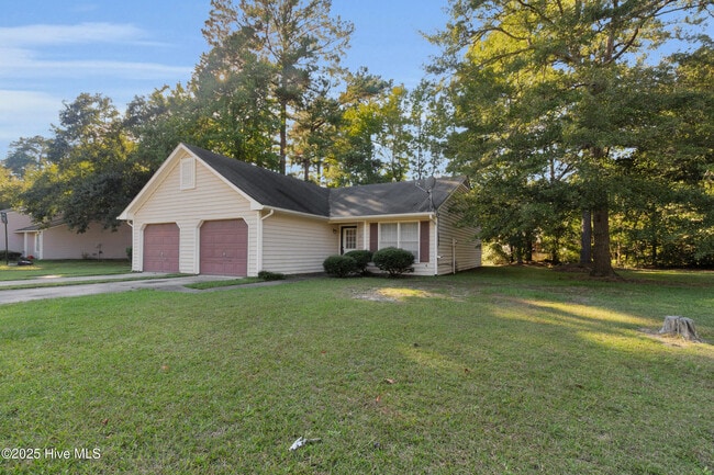 Building Photo - 1615 RaceTrack Rd