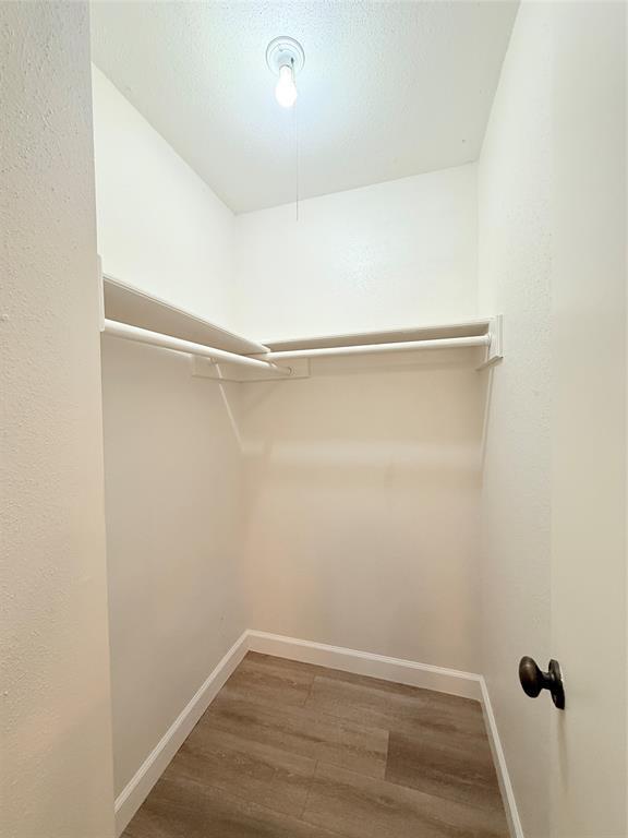 Building Photo - 9398 Beechnut St