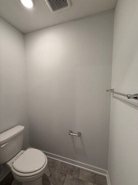Master Bedroom- Bathroom - 6361 Darby Plains St