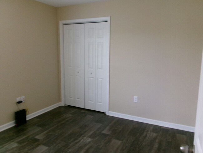 Building Photo - Rent Special! 3 bedroom, 2 bath home conveniently located in Conway