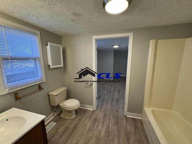 Building Photo - 3100 N 14th St