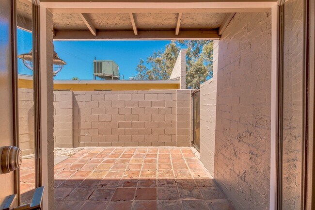 Building Photo - $0 First Month Rent! Remodeled 2 Bed Casita w/ Private Patio, W/D & Pool