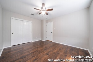 Building Photo - 423 Golden Walk