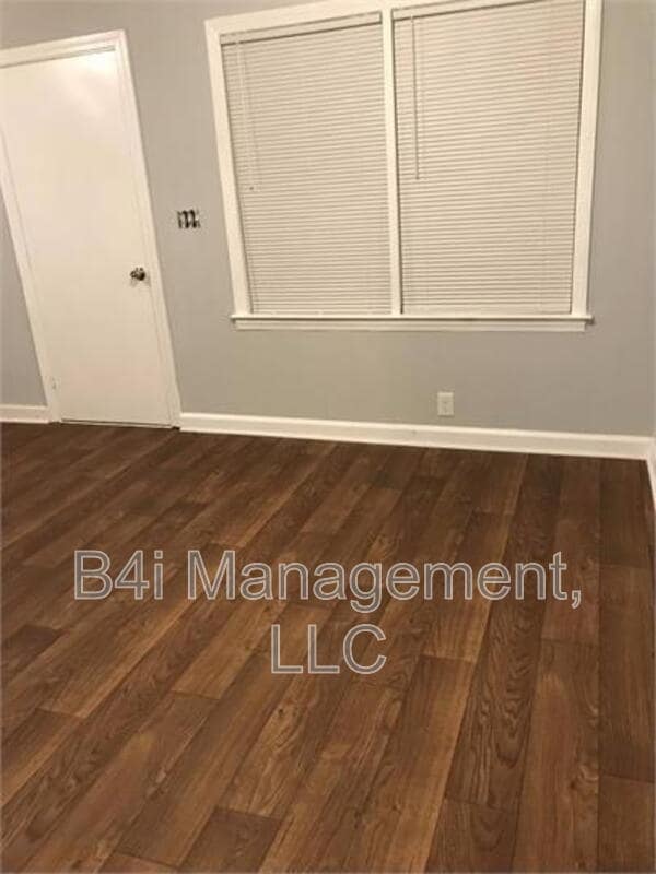 Building Photo - 4569 Mitchell St