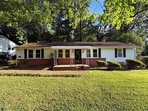 Building Photo - 416 Robin Hood Dr