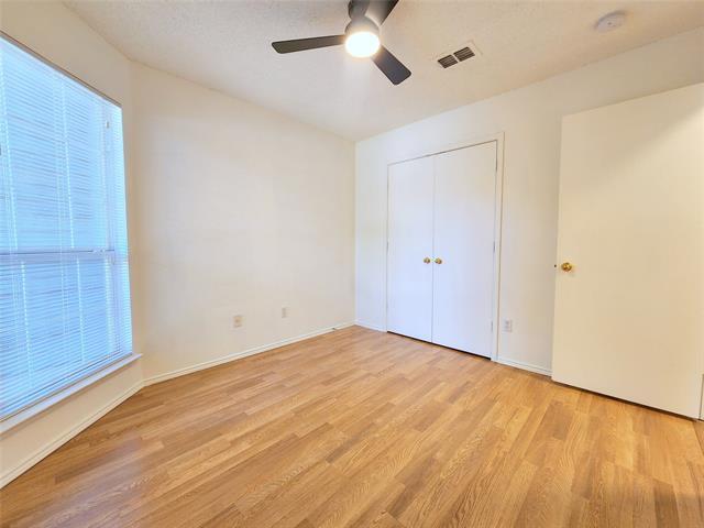 Building Photo - 414 Dakota Dr
