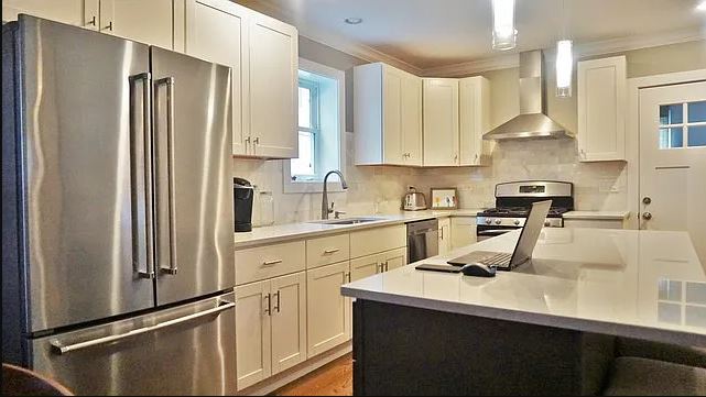 Building Photo - 3727 N Christiana Ave