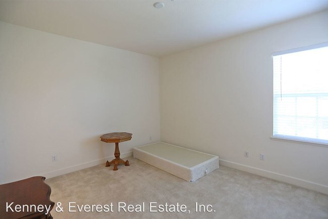 Building Photo - 3 br, 3.5 bath House - 11 West Barberry Place
