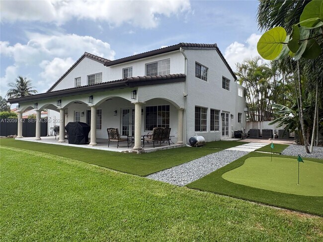 Building Photo - 6610 SW 104th Ct