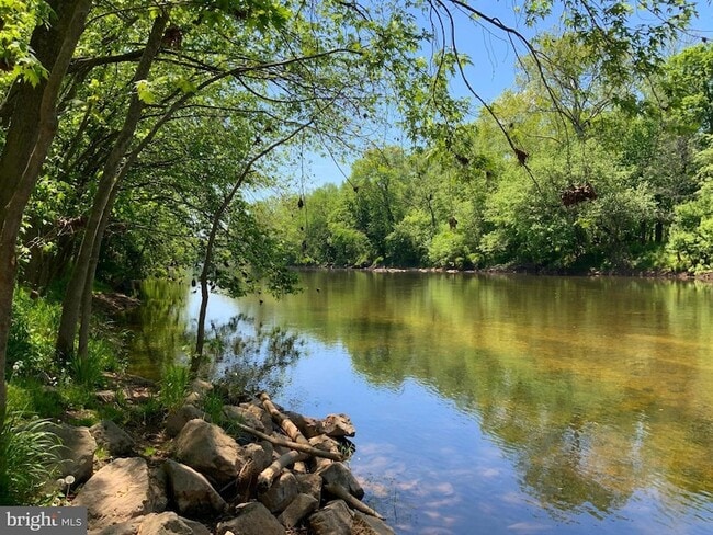 Building Photo - 5763 Hawk Ridge Rd