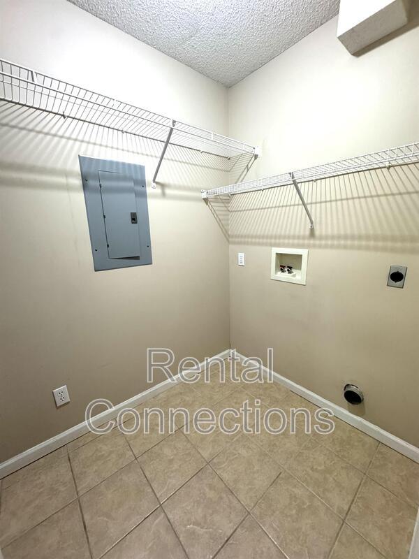 Building Photo - 605 Old Creal Springs Rd