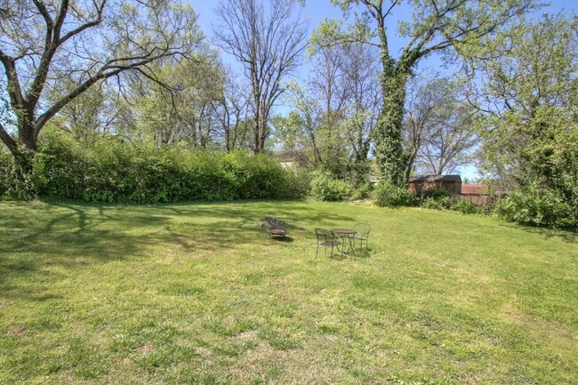 Building Photo - Charming 3-Bedroom South Nashville Rental with Hardwood Floors!