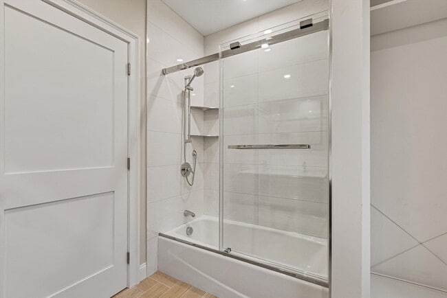 Building Photo - 14 Newell Rd