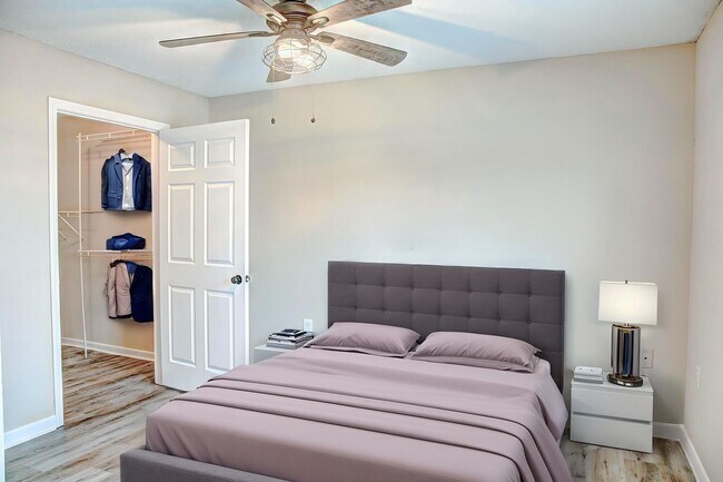 Building Photo - (843)742-5165 This kitchen is the chef's kiss!!